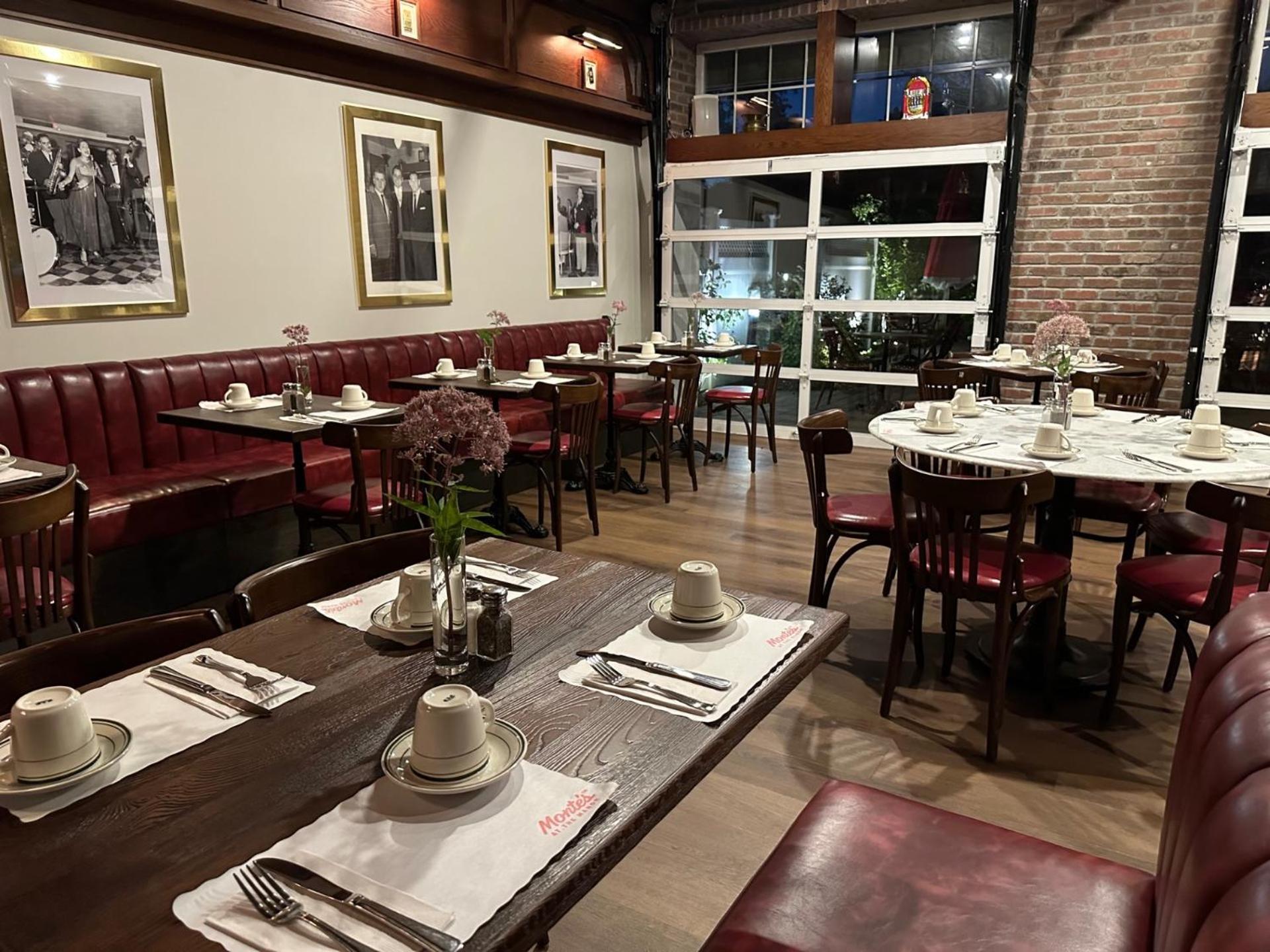 فندق Montauk Manor المظهر الخارجي الصورة Interior of the restaurant
