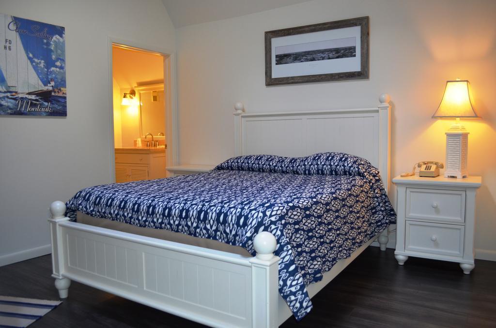 فندق Montauk Manor المظهر الخارجي الصورة A bedroom at the Inn at the Opera